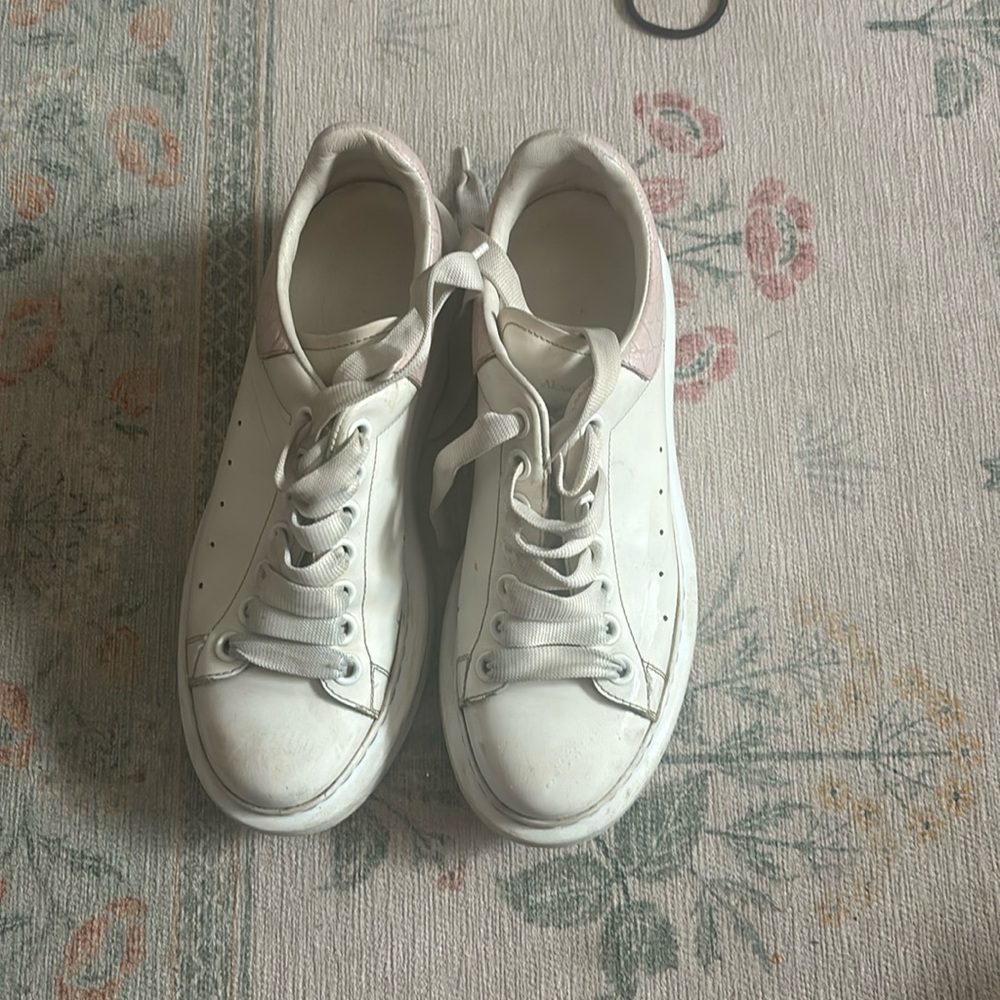 Alexander McQueen Oversized Sneaker